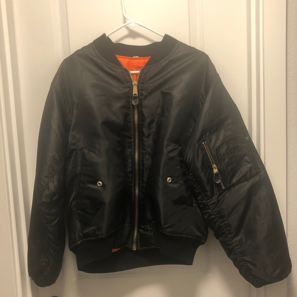 Women’s medium black bomber jacket
